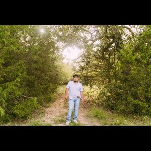 Meet your Posher, Luis